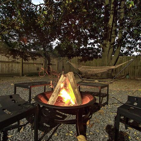 Spacious Bungalow With 6 Beds, Games, And Fire Pit - Close To Beale Street, Bbq, Graceland, & Liberty Bowl 멤피스 외부 사진
