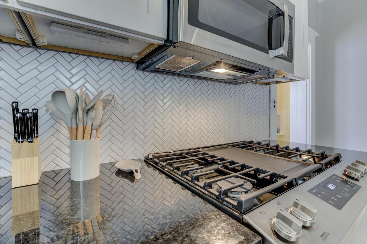 Spacious Bungalow With 6 Beds, Games, And Fire Pit - Close To Beale Street, Bbq, Graceland, & Liberty Bowl 멤피스 외부 사진